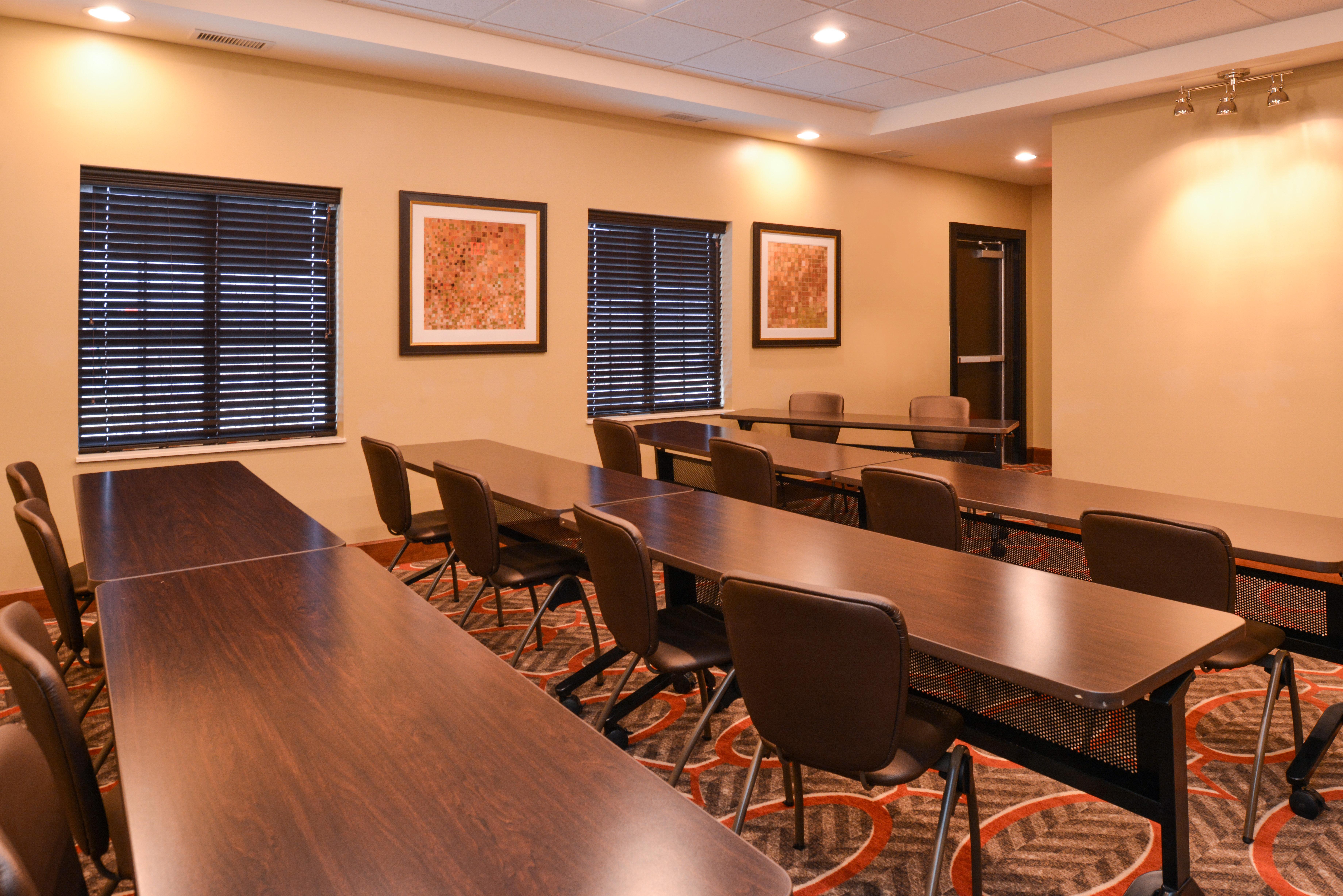 Staybridge Suites Merrillville By Ihg Exterior photo